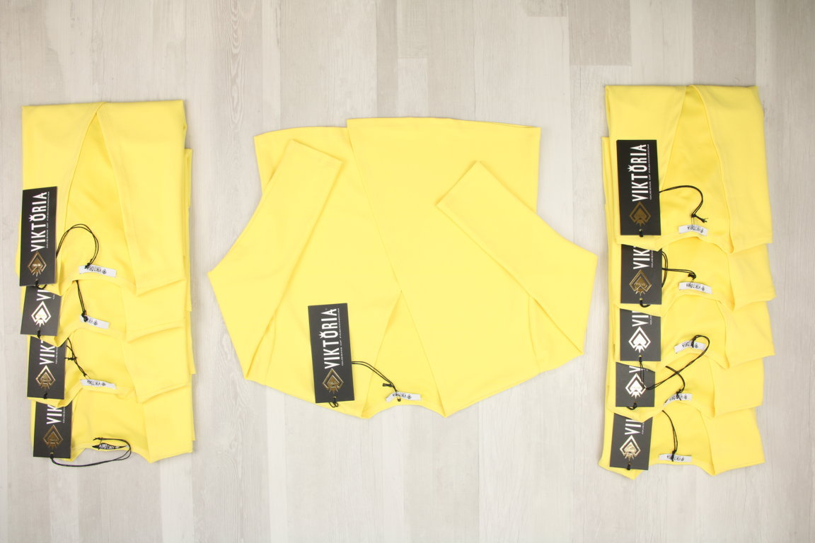 €4,50 al pezzo VIKTORIA stock abbigliamento bambina 98 pezzi - P/E - RIF. 6256