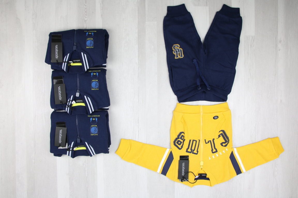 €4,70 al pezzo SARABANDA, MINI BANDA stock abbigliamento bambini 285 pezzi - A/I - RIF. 6275