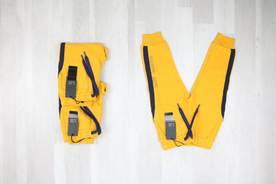 €4,70 al pezzo SARABANDA, MINI BANDA stock abbigliamento bambini 285 pezzi - A/I - RIF. 6275