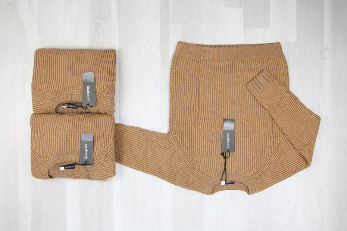 €4,70 al pezzo SARABANDA, MINI BANDA stock abbigliamento bambini 285 pezzi - A/I - RIF. 6275