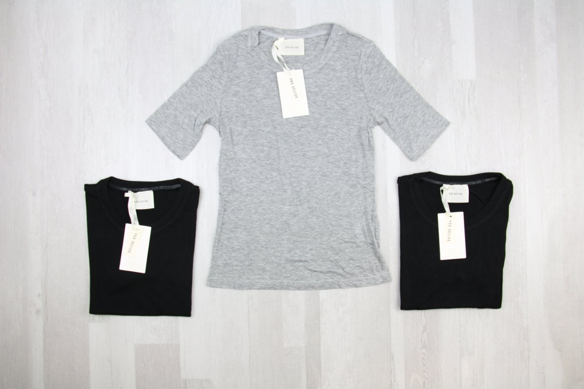 €9,40 al pezzo YOU DECIDE stock abbigliamento donna 83 pezzi - P/E - RIF. 6283