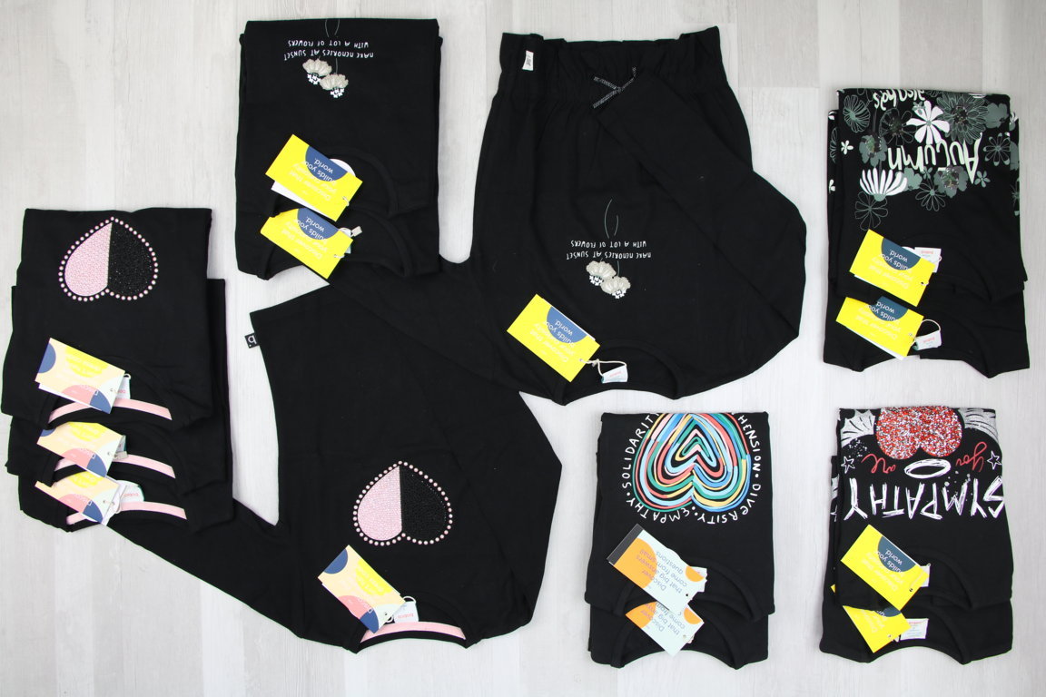 €4,60 al pezzo BOBOLI stock abbigliamento bambini 337 pezzi - A/I - RIF. 6296