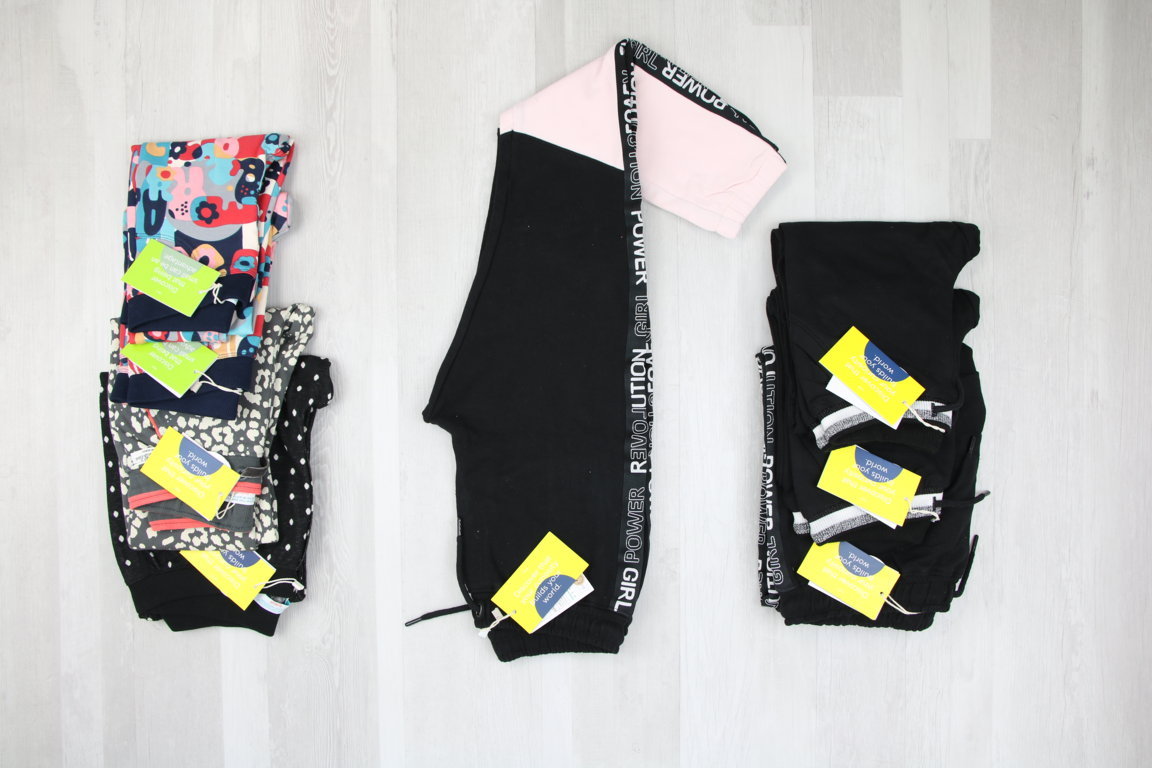 €4,60 al pezzo BOBOLI stock abbigliamento bambini 337 pezzi - A/I - RIF. 6296