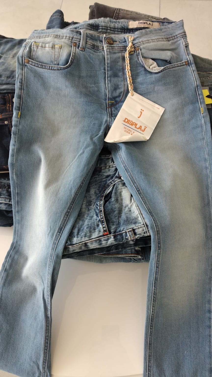 €11,00 al pezzo LIU JO, DISPLAJ stock jeans uomo 100 pezzi - A/I - RIF. TV6064