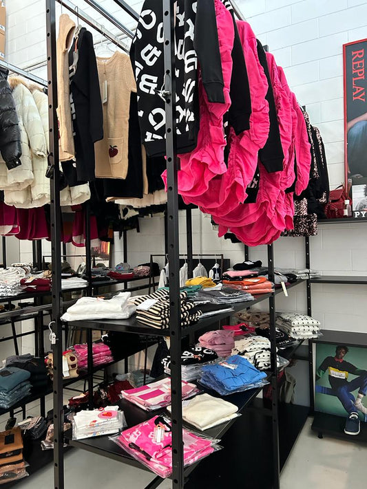 Negozio Stock Uomo Firmato Stock Abbigliamento Uomo Abbigliamento