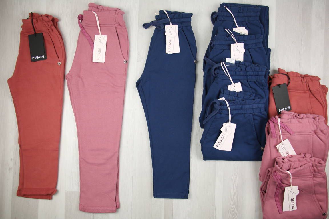 €8.00 per piece PLEASE stock kids' clothing 303 pieces - FW - SS - REF. 6162AF