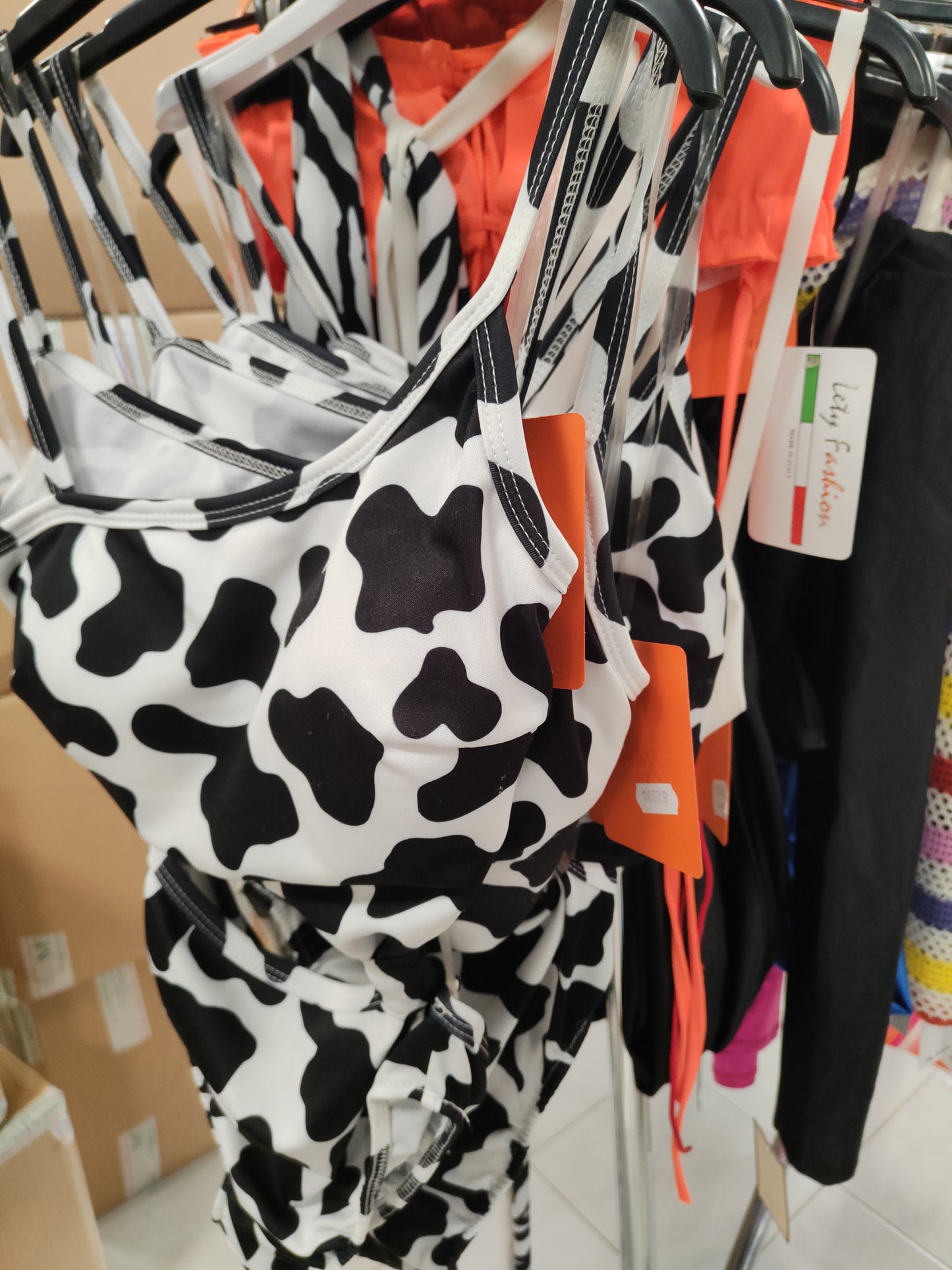 €2,71 al pezzo PRONTO MODA MADE IN ITALY stock abbigliamento e accessori uomo/donna 1333 pezzi - A/I - P/E - RIF. 6146P1