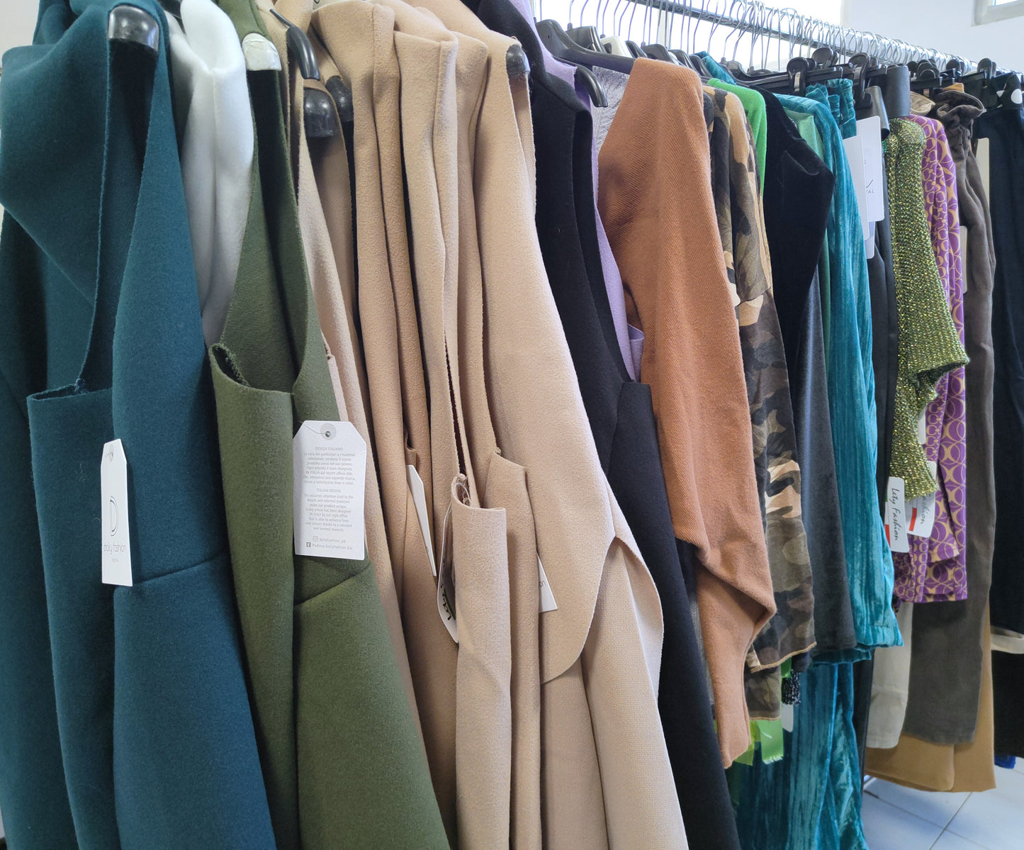 €2,71 al pezzo PRONTO MODA MADE IN ITALY stock abbigliamento e accessori uomo/donna 1333 pezzi - A/I - P/E - RIF. 6146P1