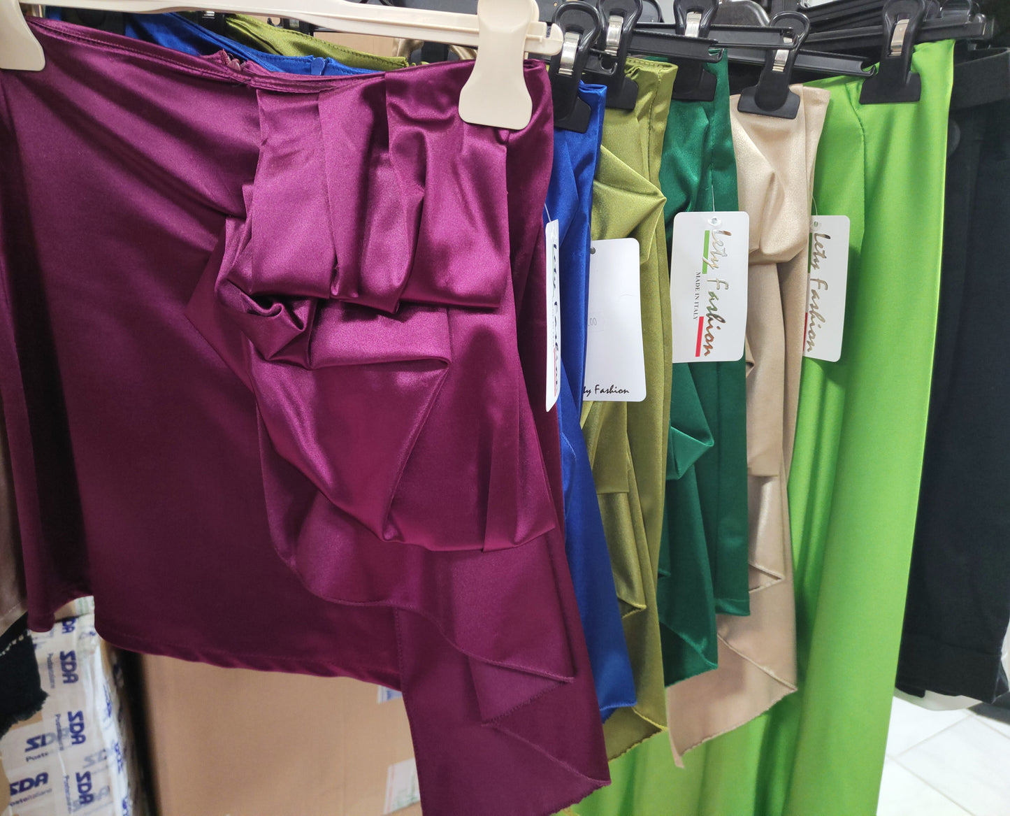 €2,71 al pezzo PRONTO MODA MADE IN ITALY stock abbigliamento e accessori uomo/donna 1333 pezzi - A/I - P/E - RIF. 6146P1