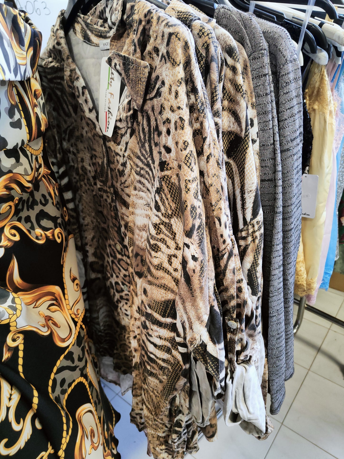 €2,71 al pezzo PRONTO MODA MADE IN ITALY stock abbigliamento e accessori uomo/donna 1333 pezzi - A/I - P/E - RIF. 6146P1