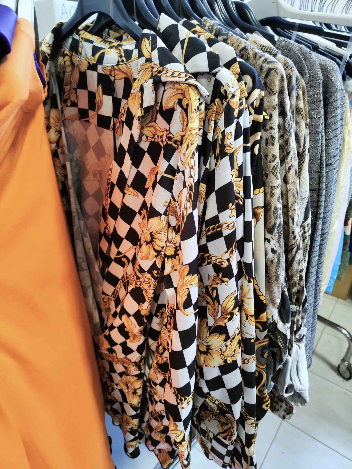 €2,71 al pezzo PRONTO MODA MADE IN ITALY stock abbigliamento e accessori uomo/donna 1333 pezzi - A/I - P/E - RIF. 6146P1