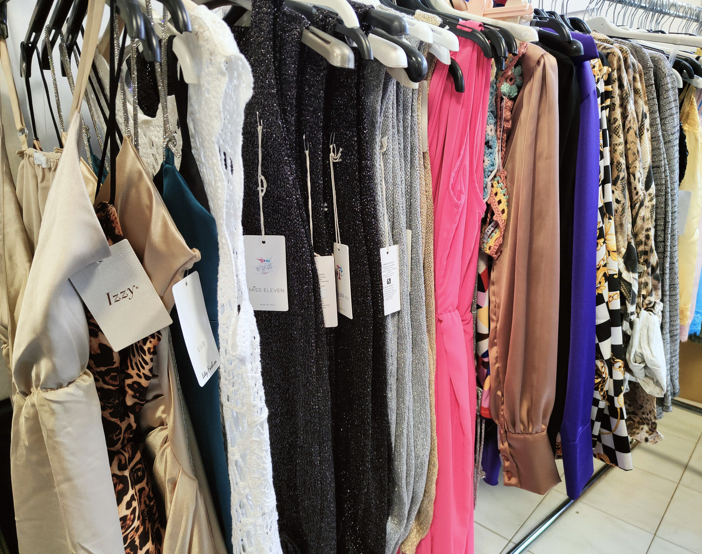 €2,71 al pezzo PRONTO MODA MADE IN ITALY stock abbigliamento e accessori uomo/donna 1333 pezzi - A/I - P/E - RIF. 6146P1