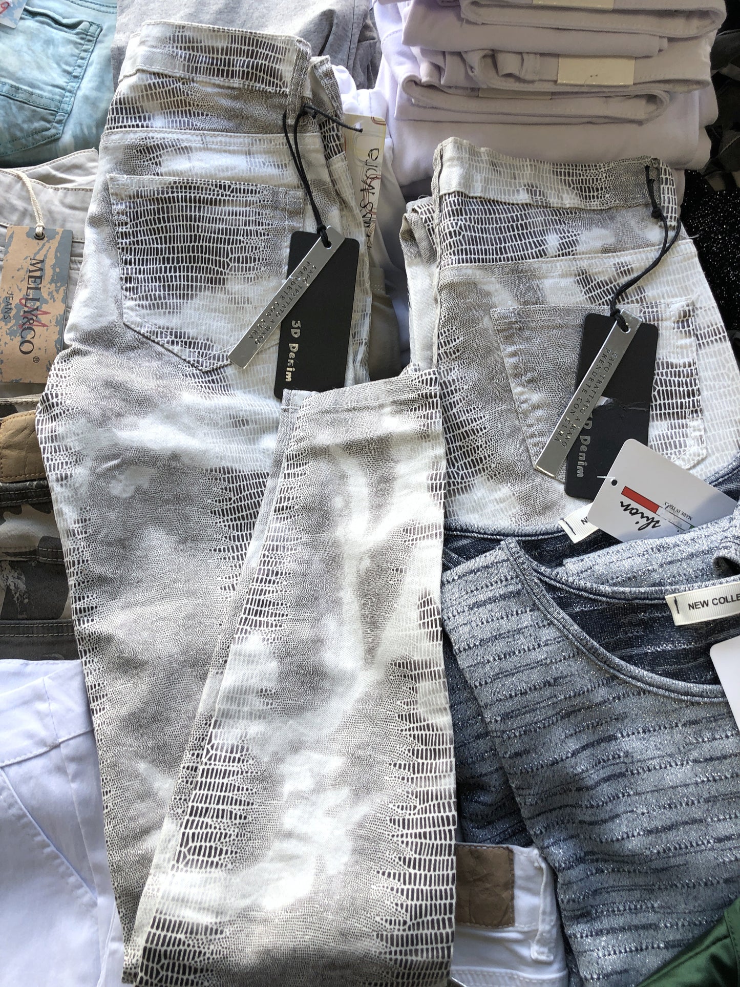 €2,71 al pezzo PRONTO MODA MADE IN ITALY stock abbigliamento e accessori uomo/donna 1333 pezzi - A/I - P/E - RIF. 6146P1
