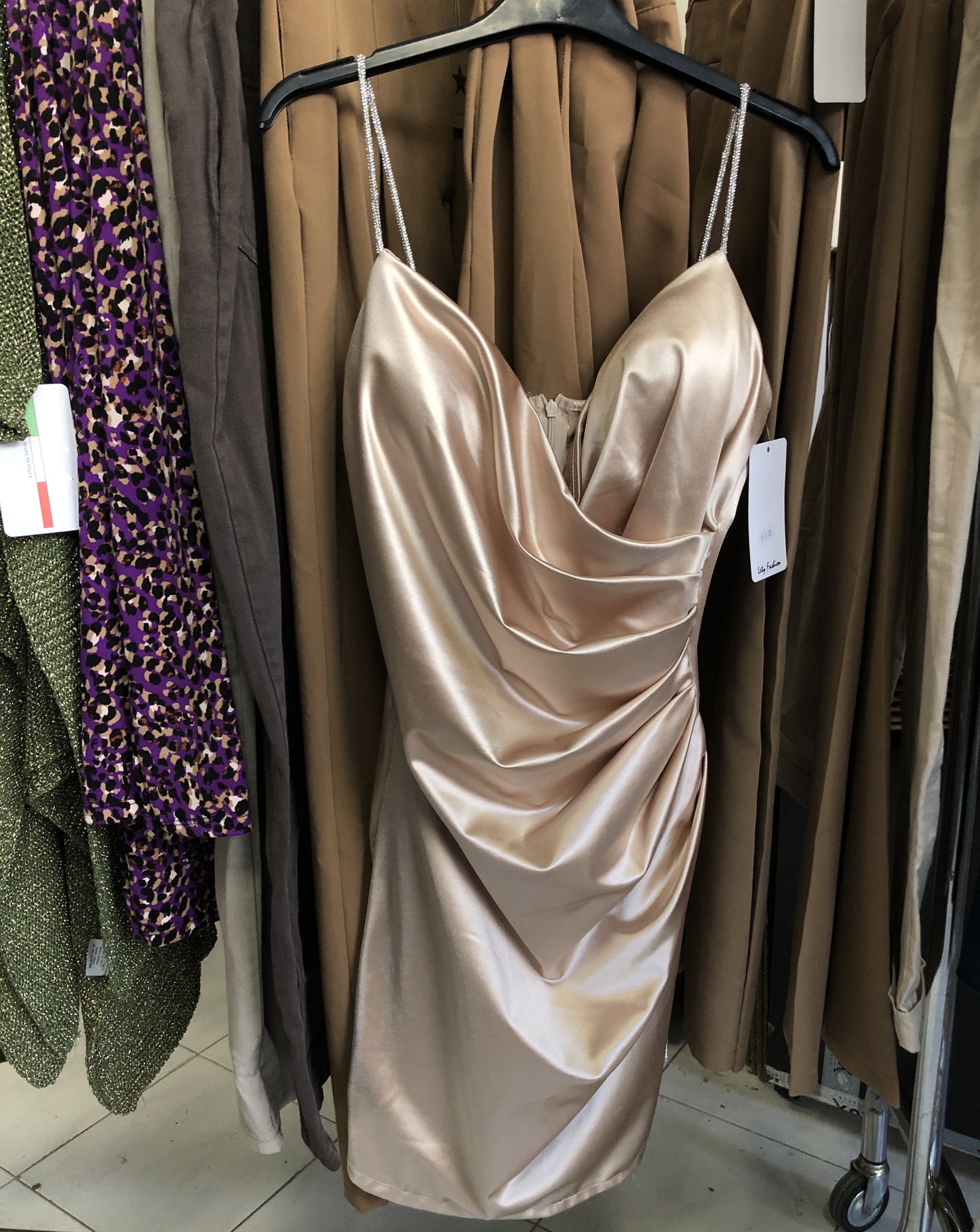 €2,71 al pezzo PRONTO MODA MADE IN ITALY stock abbigliamento e accessori uomo/donna 1333 pezzi - A/I - P/E - RIF. 6146P1