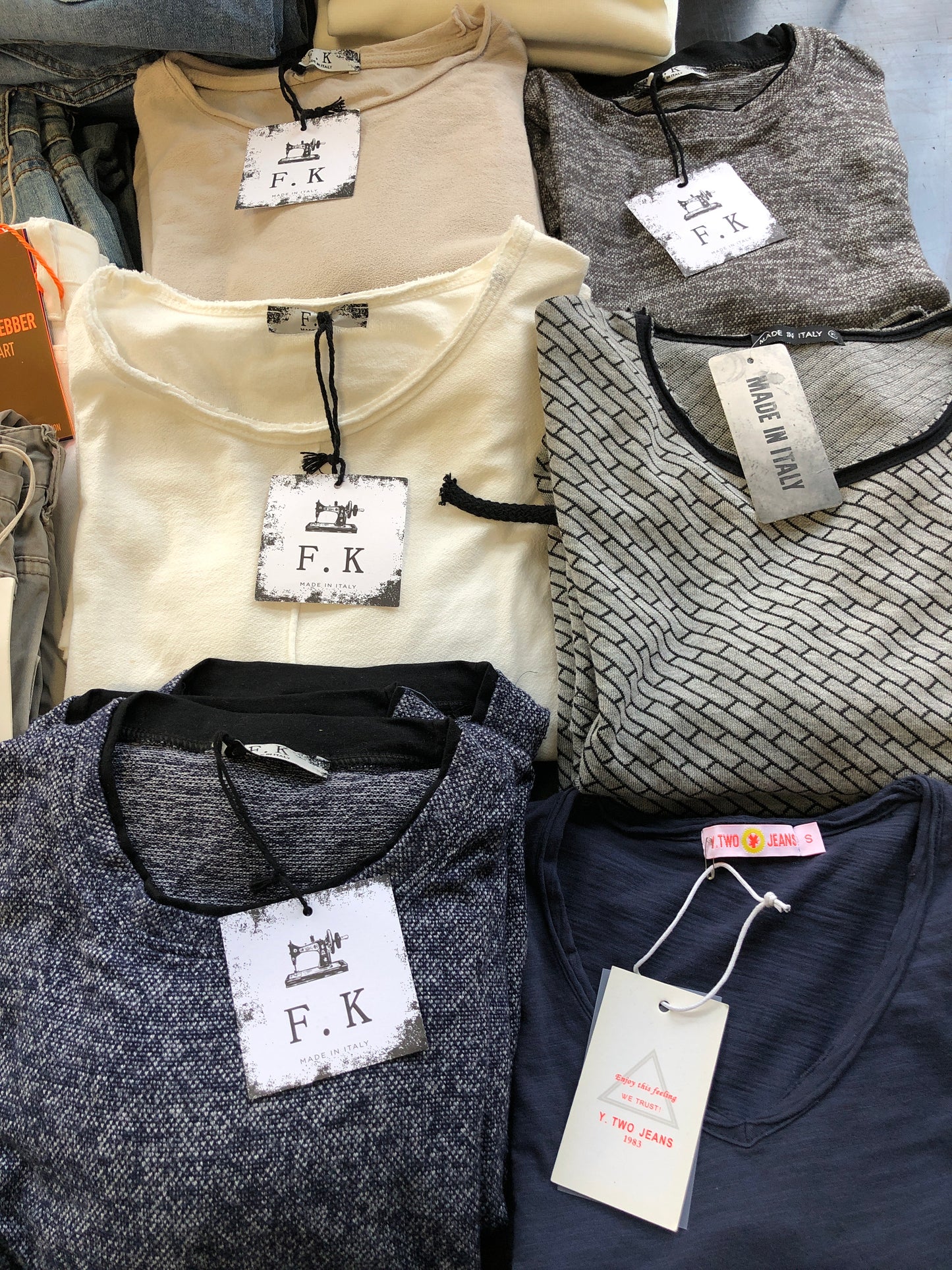 €2,71 al pezzo PRONTO MODA MADE IN ITALY stock abbigliamento e accessori uomo/donna 1333 pezzi - A/I - P/E - RIF. 6146P1