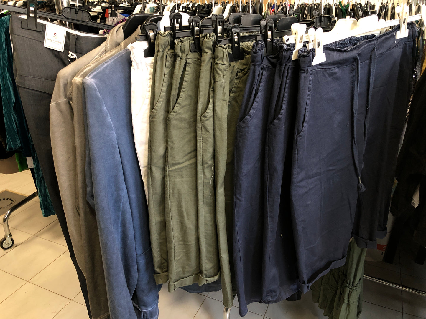 €2,71 al pezzo PRONTO MODA MADE IN ITALY stock abbigliamento e accessori uomo/donna 1333 pezzi - A/I - P/E - RIF. 6146P1