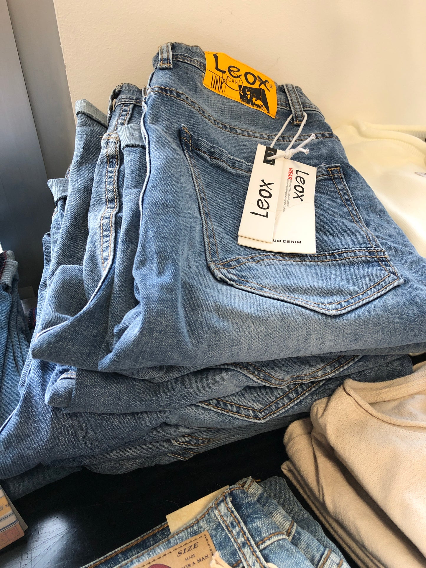 €2,71 al pezzo PRONTO MODA MADE IN ITALY stock abbigliamento e accessori uomo/donna 1333 pezzi - A/I - P/E - RIF. 6146P1