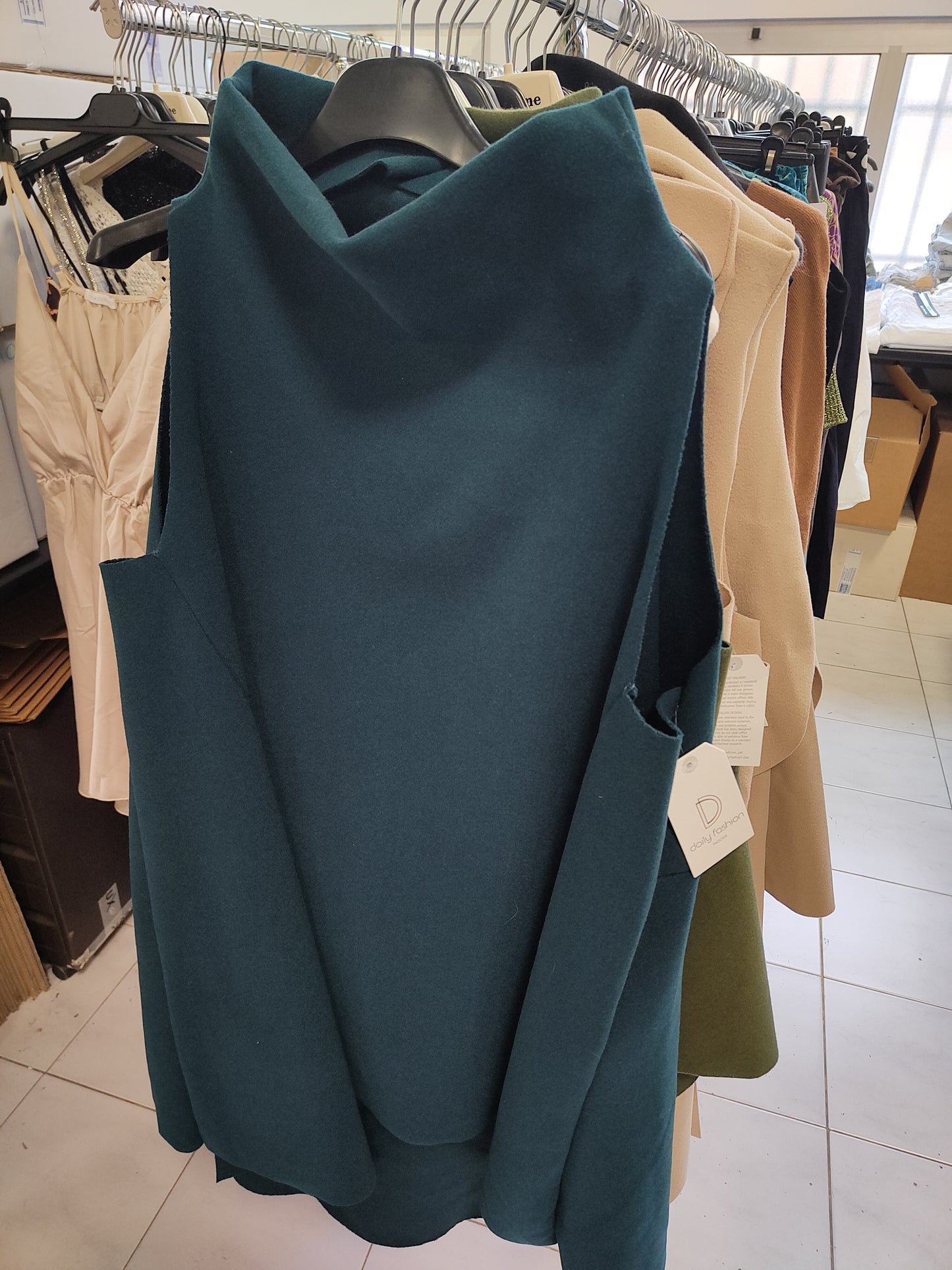 €2,71 al pezzo PRONTO MODA MADE IN ITALY stock abbigliamento e accessori uomo/donna 1333 pezzi - A/I - P/E - RIF. 6146P1