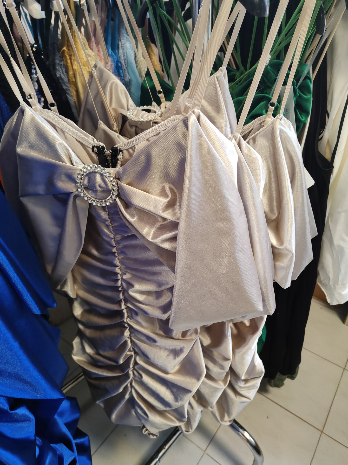 €2,71 al pezzo PRONTO MODA MADE IN ITALY stock abbigliamento e accessori uomo/donna 1333 pezzi - A/I - P/E - RIF. 6146P1