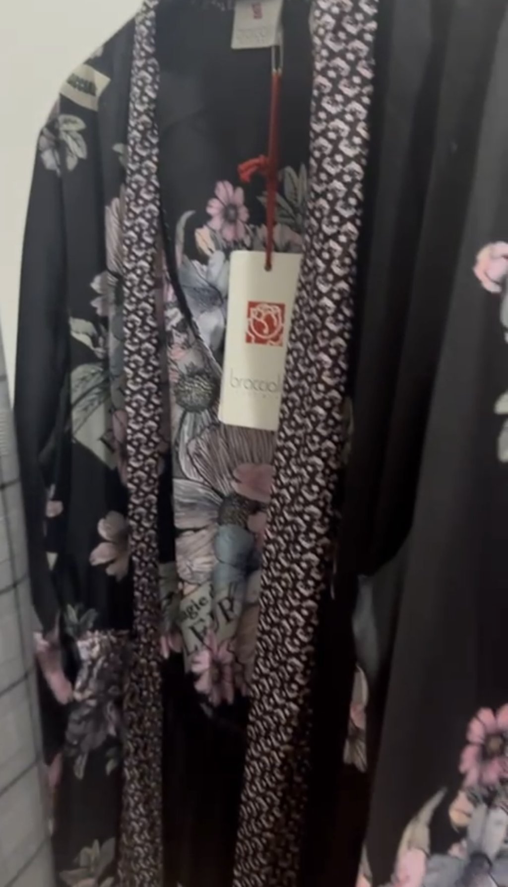 MARELLA, I BLUES, SEVENTY, ecc. stock abbigliamento donna 270 pezzi - A/I - RIF. TV6264