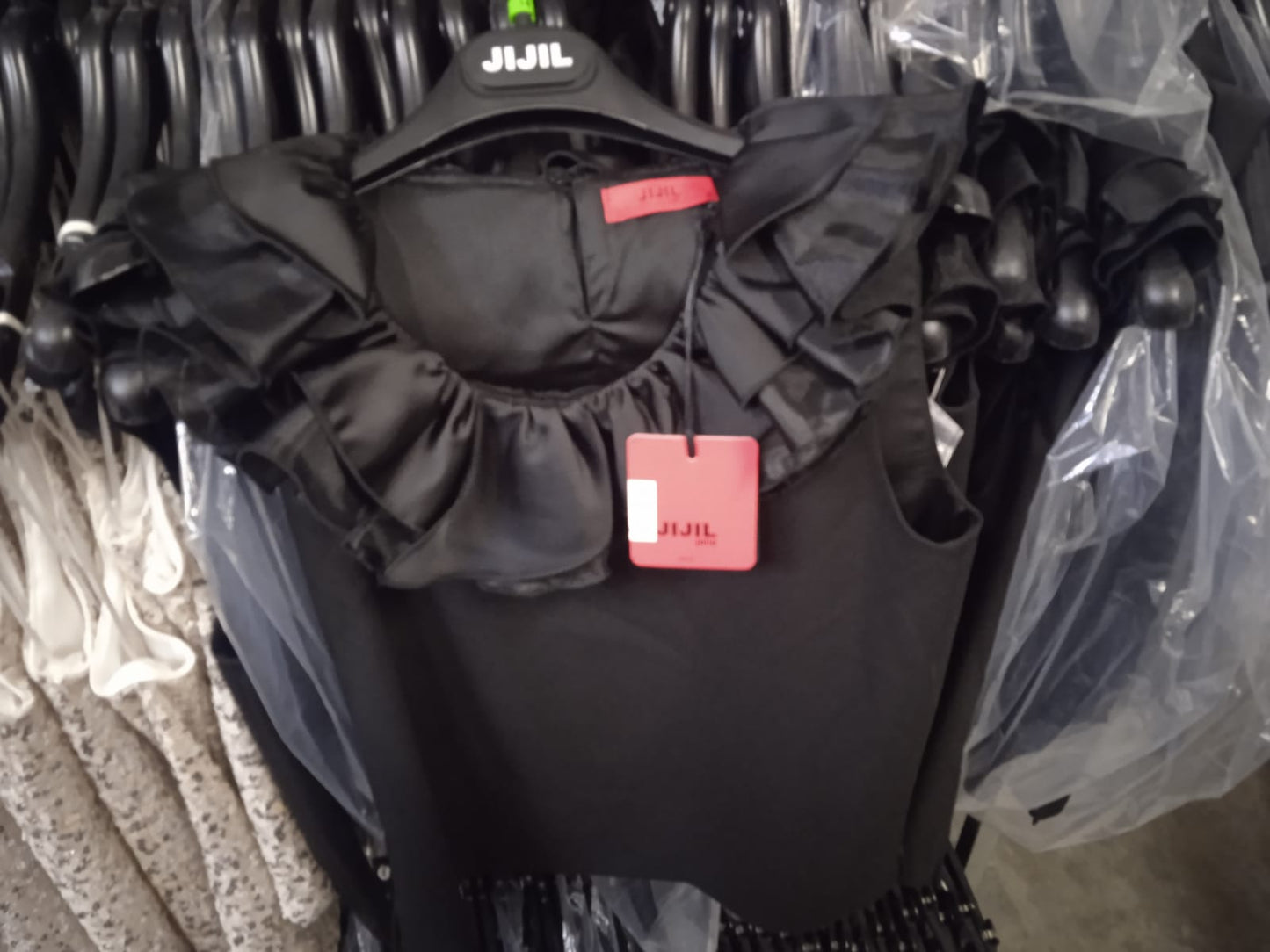 10,00 al pezzo JIJIL, MAYORAL, LIUJO, SILVIAN HEACH, 1^CLASSE, SIVIGLIA, PICCOLA LUDO, ecc. stock abbigliamento bambini 576 pezzi - P/E - RIF. TV5982