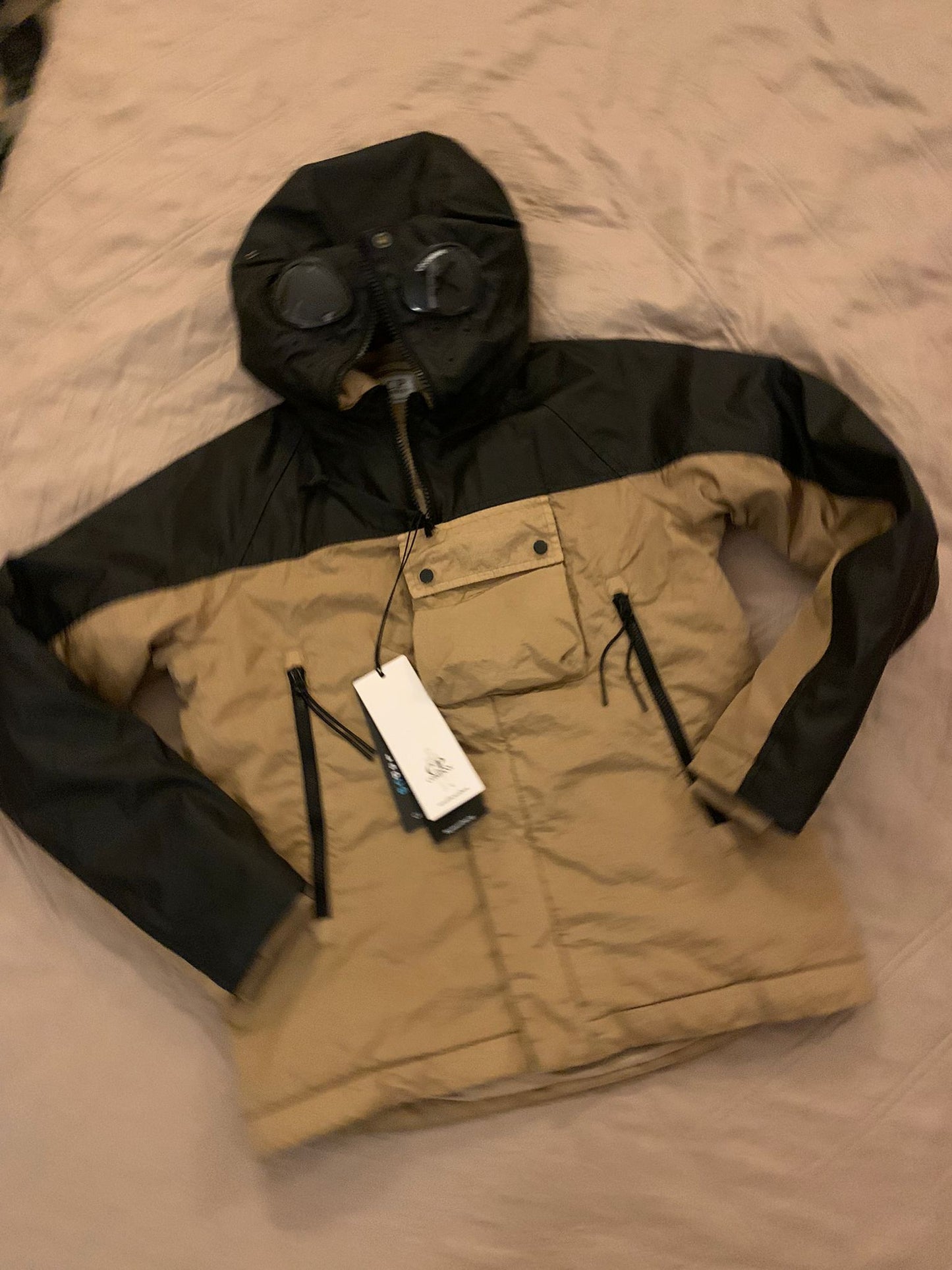 €12,00 al pezzo CHIARA FERRAGNI, MAGIL, MONNALISA, SUN68, MANILA GRECE, IL GUFO, ecc. stock abbigliamento bambini 313 pezzi - 70% A/I - 30%P/E - RIF. TV5981