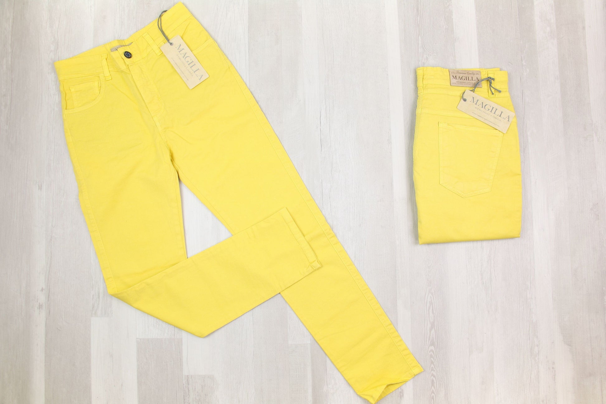stock abbigliamento bambino - €6,00 al pezzo MAGILLA 20 pezzi da bambino - P/E - RIF. 5949