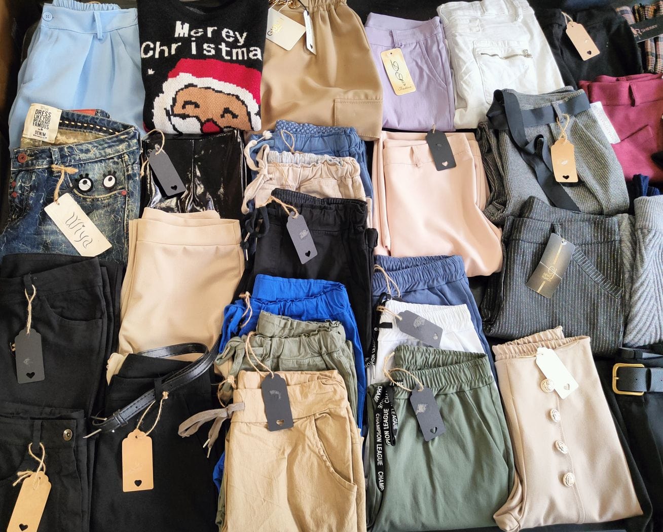 stock abbigliamento donna - €5,00 al pezzo JACQUELINE DE YONG, ALCOTT, MISS BON BON, ecc. 520 pezzi stock abbigliamento donna - 85% A/I 15% P/E - RIF. TV3964